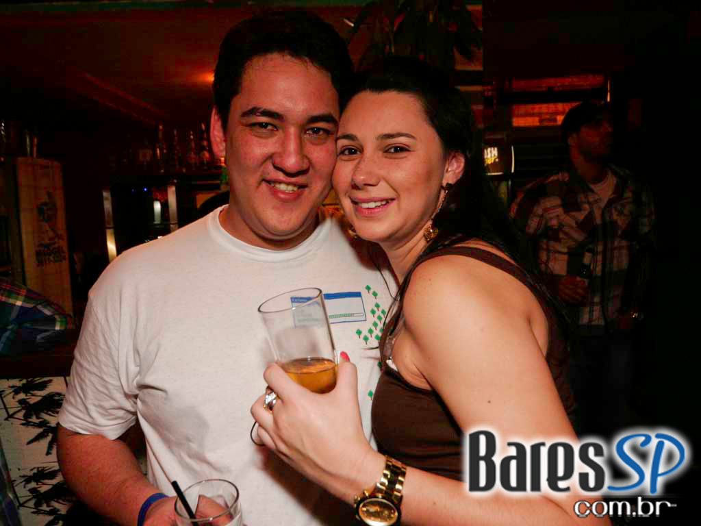 Grupo Farufyno apresentou muito samba-rock no bar & danceteria Diquinta Grupo Farufyno apresentou muito samba-rock no bar & danceteria Diquinta