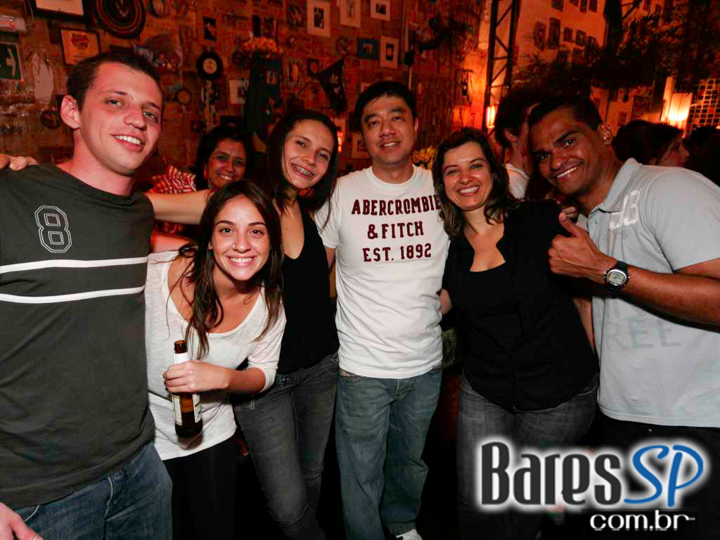 Grupo Farufyno apresentou muito samba-rock no bar & danceteria Diquinta Grupo Farufyno apresentou muito samba-rock no bar & danceteria Diquinta