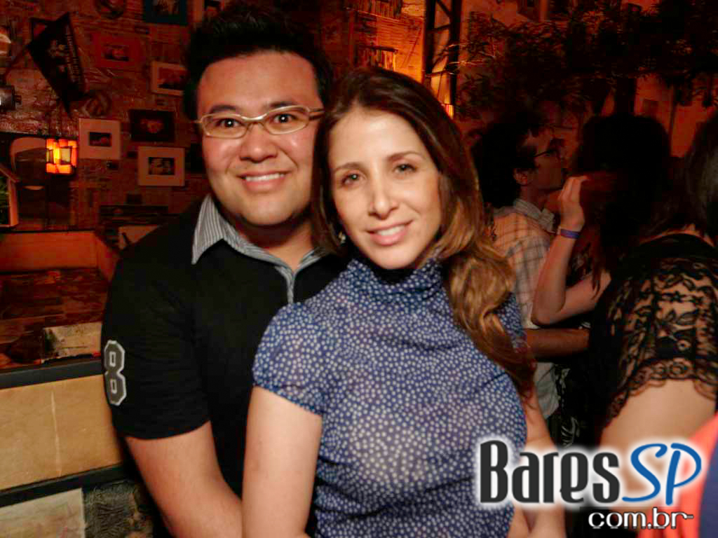 Grupo Farufyno apresentou muito samba-rock no bar & danceteria Diquinta Grupo Farufyno apresentou muito samba-rock no bar & danceteria Diquinta