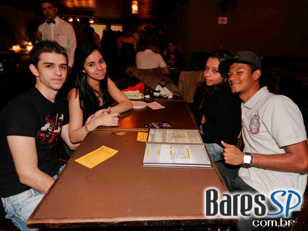 Banda de Pop Rock animou o Aldeia da Vila no sábado Banda de Pop Rock animou o Aldeia da Vila no sábado