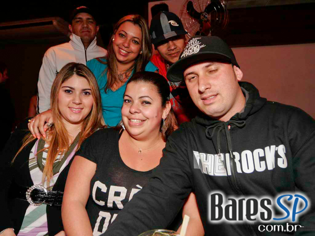 Banda de Pop Rock animou o Aldeia da Vila no sábado Banda de Pop Rock animou o Aldeia da Vila no sábado