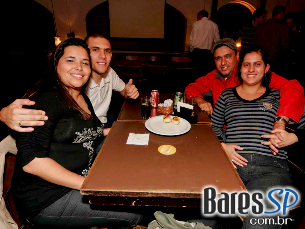 Banda de Pop Rock animou o Aldeia da Vila no sábado Banda de Pop Rock animou o Aldeia da Vila no sábado