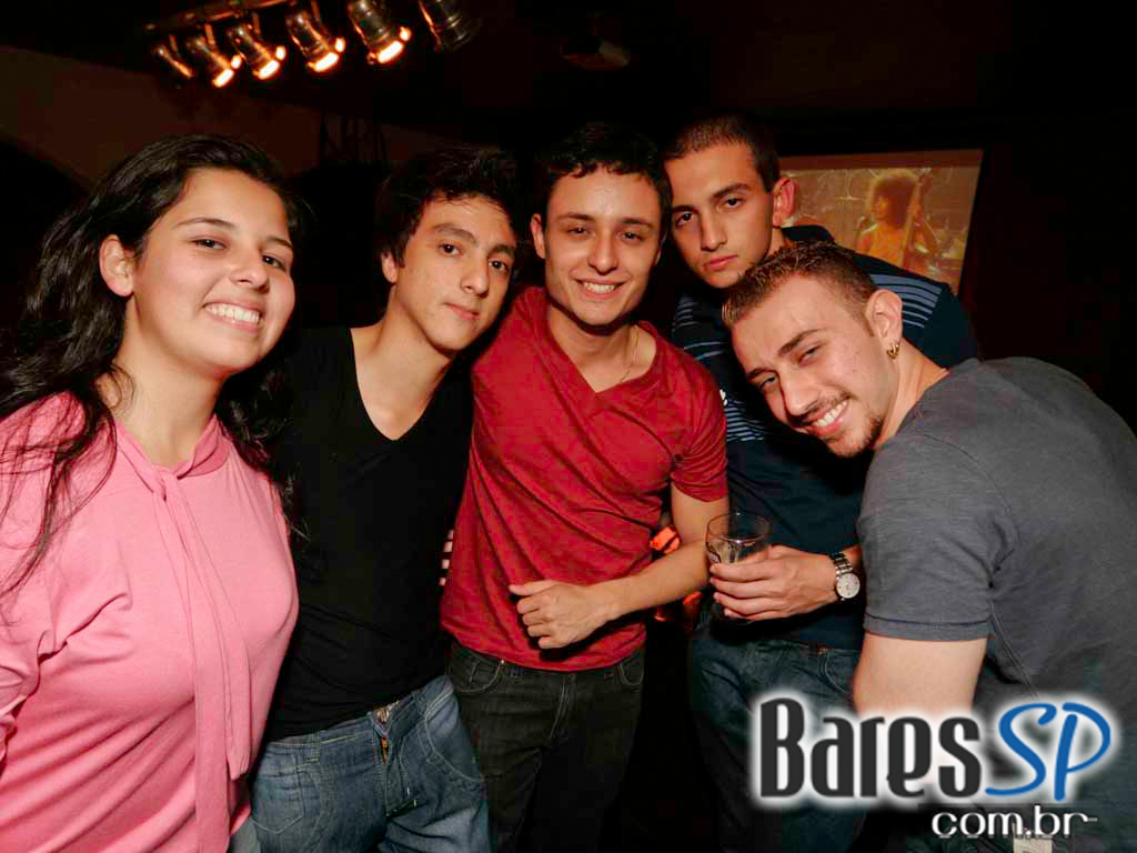 Banda de Pop Rock animou o Aldeia da Vila no sábado Banda de Pop Rock animou o Aldeia da Vila no sábado