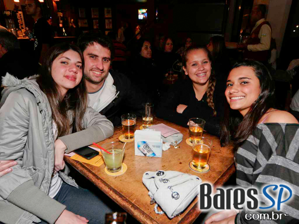 Banda de Pop Rock animou o Aldeia da Vila no sábado Banda de Pop Rock animou o Aldeia da Vila no sábado