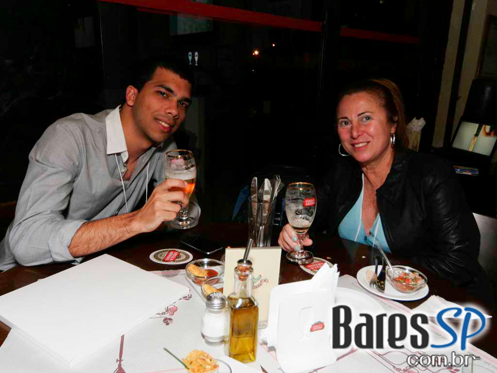 Botica do Quintana recebeu evento da Stella Artois com detalhes do campeonato de tirador de chope Botica do Quintana recebeu evento da Stella Artois com detalhes do campeonato de tirador de chope