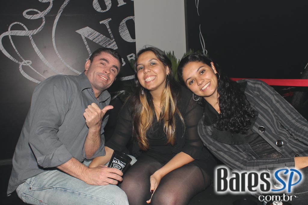 Aniversário de Mr. Jack com show da banda Tokyo Police Club Aniversário de Mr. Jack com show da banda Tokyo Police Club