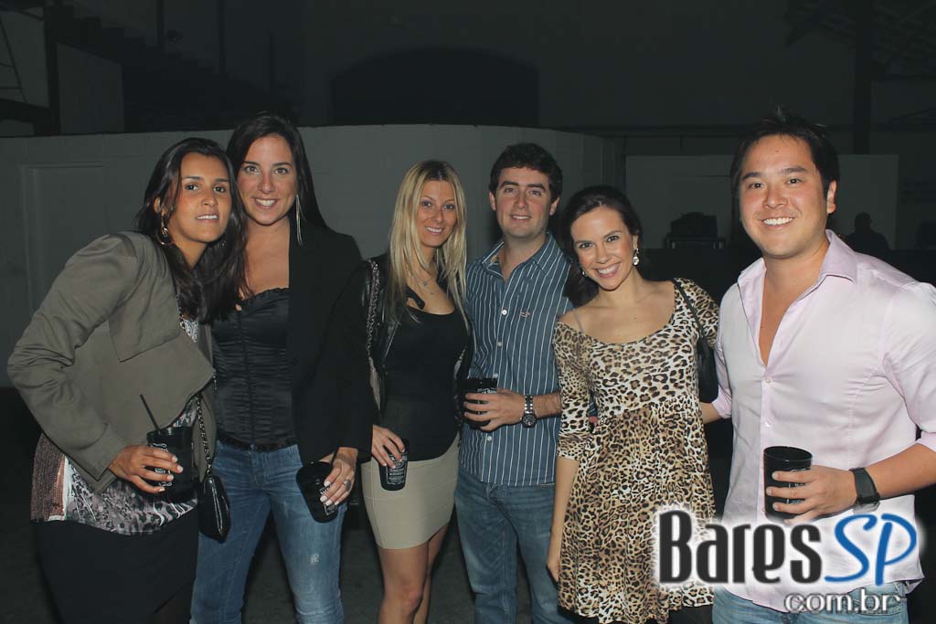 Aniversário de Mr. Jack com show da banda Tokyo Police Club Aniversário de Mr. Jack com show da banda Tokyo Police Club