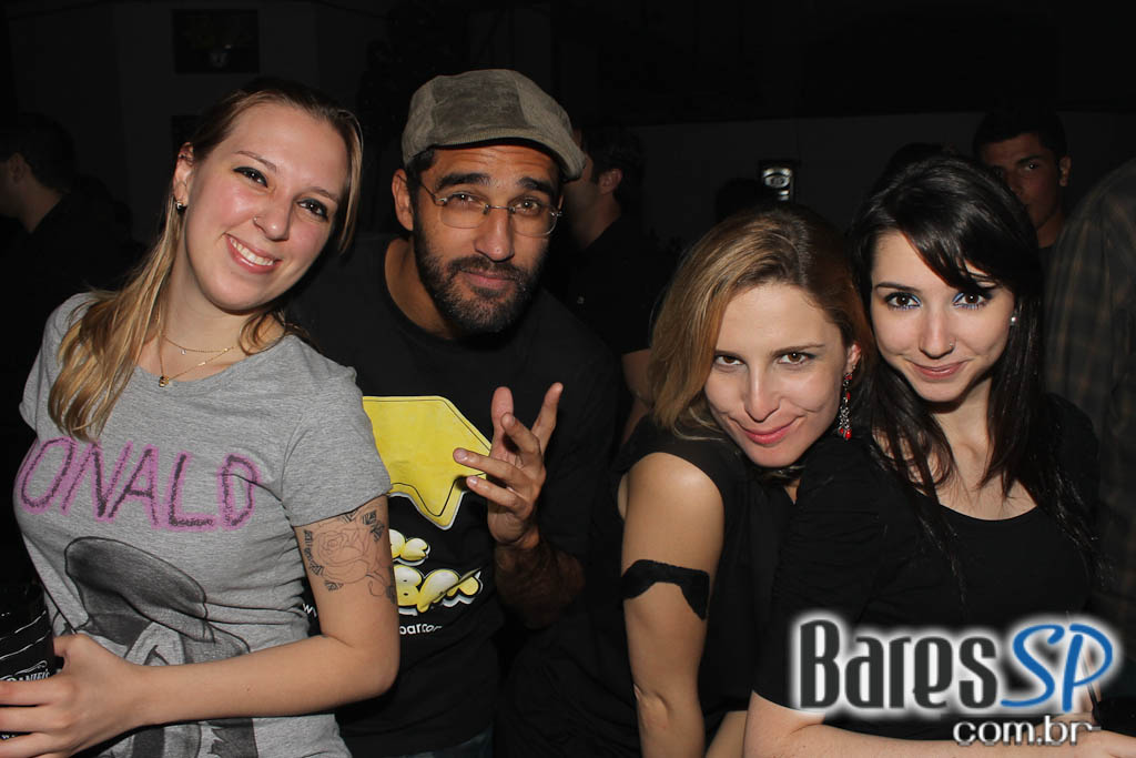 Aniversário de Mr. Jack com show da banda Tokyo Police Club Aniversário de Mr. Jack com show da banda Tokyo Police Club