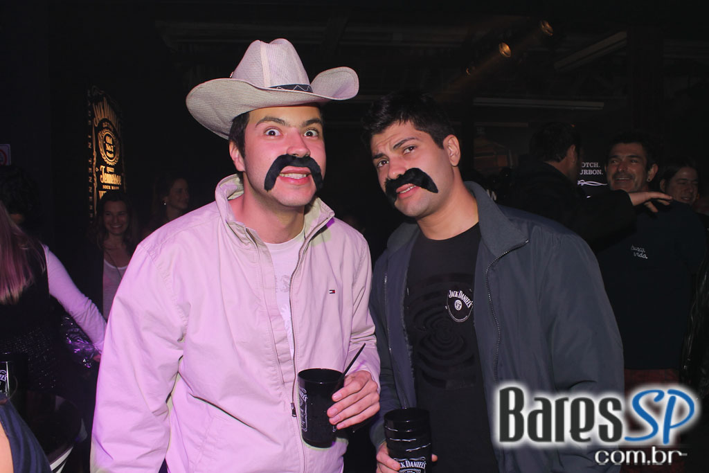 Aniversário de Mr. Jack com show da banda Tokyo Police Club Aniversário de Mr. Jack com show da banda Tokyo Police Club