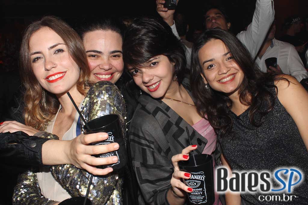 Aniversário de Mr. Jack com show da banda Tokyo Police Club Aniversário de Mr. Jack com show da banda Tokyo Police Club