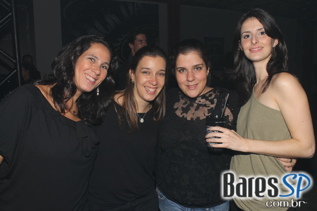 Aniversário de Mr. Jack com show da banda Tokyo Police Club Aniversário de Mr. Jack com show da banda Tokyo Police Club