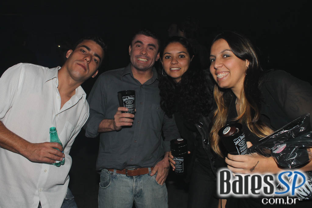 Aniversário de Mr. Jack com show da banda Tokyo Police Club Aniversário de Mr. Jack com show da banda Tokyo Police Club