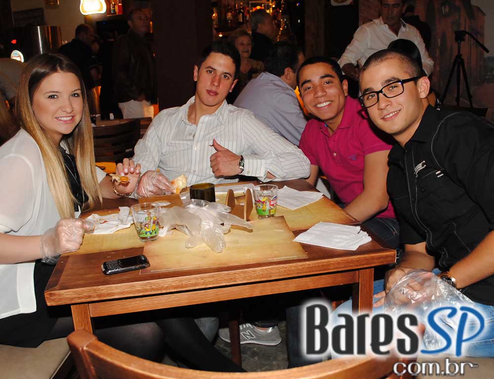 Villa Roma Pizzaria abriu portas e trouxe a Zona Leste uma pizza diferente Villa Roma Pizzaria abriu portas e trouxe a Zona Leste uma pizza diferente