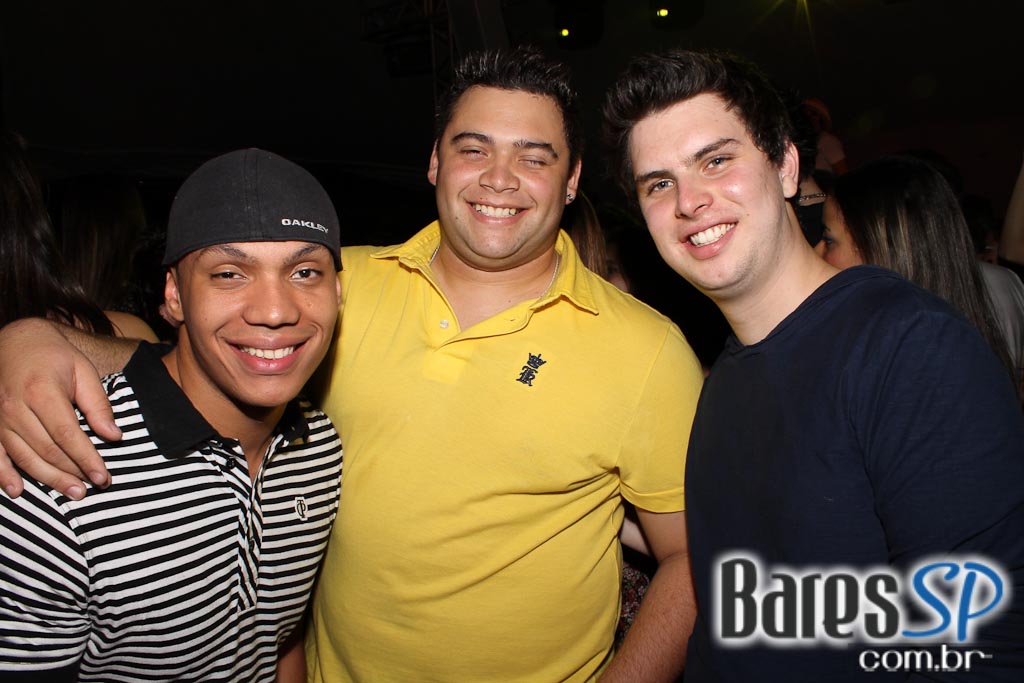 Nuwance e dupla Matheus Minas & Leandro fizeram show no Santa Aldeia Nuwance e dupla Matheus Minas & Leandro fizeram show no Santa Aldeia