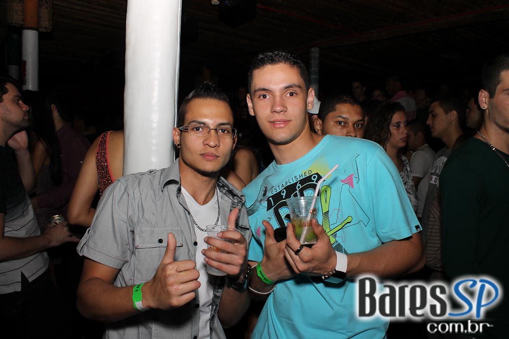 Nuwance e dupla Matheus Minas & Leandro fizeram show no Santa Aldeia Nuwance e dupla Matheus Minas & Leandro fizeram show no Santa Aldeia