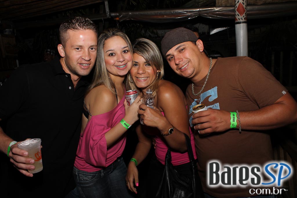 Nuwance e dupla Matheus Minas & Leandro fizeram show no Santa Aldeia Nuwance e dupla Matheus Minas & Leandro fizeram show no Santa Aldeia