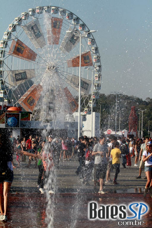 Rock brasileiro e internacional agitaram o penúltimo dia do Rock In Rio 2011 Rock brasileiro e internacional agitaram o penúltimo dia do Rock In Rio 2011