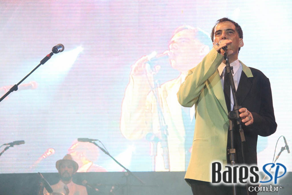 Rock brasileiro e internacional agitaram o penúltimo dia do Rock In Rio 2011 Rock brasileiro e internacional agitaram o penúltimo dia do Rock In Rio 2011