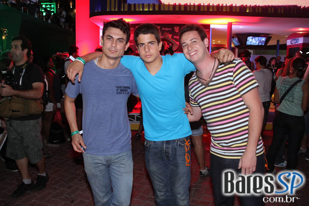 Rock brasileiro e internacional agitaram o penúltimo dia do Rock In Rio 2011 Rock brasileiro e internacional agitaram o penúltimo dia do Rock In Rio 2011