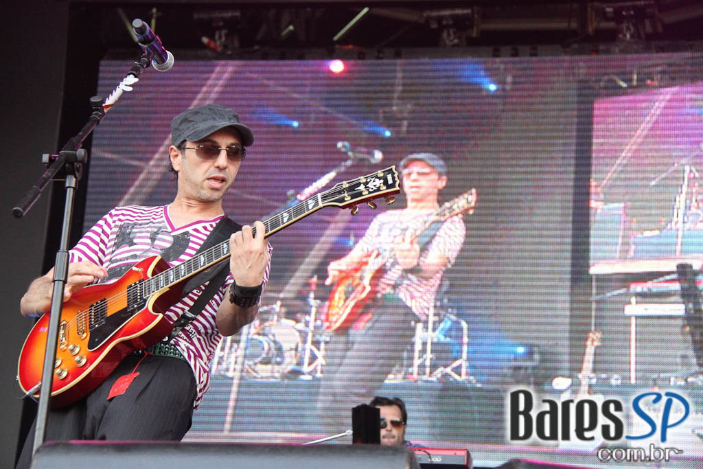 Rock brasileiro e internacional agitaram o penúltimo dia do Rock In Rio 2011 Rock brasileiro e internacional agitaram o penúltimo dia do Rock In Rio 2011