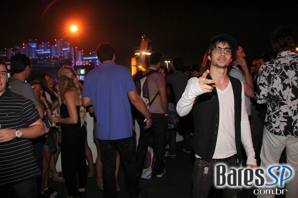 Rock brasileiro e internacional agitaram o penúltimo dia do Rock In Rio 2011 Rock brasileiro e internacional agitaram o penúltimo dia do Rock In Rio 2011