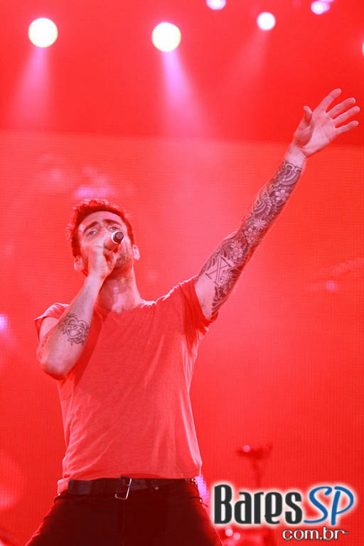 Rock brasileiro e internacional agitaram o penúltimo dia do Rock In Rio 2011 Rock brasileiro e internacional agitaram o penúltimo dia do Rock In Rio 2011