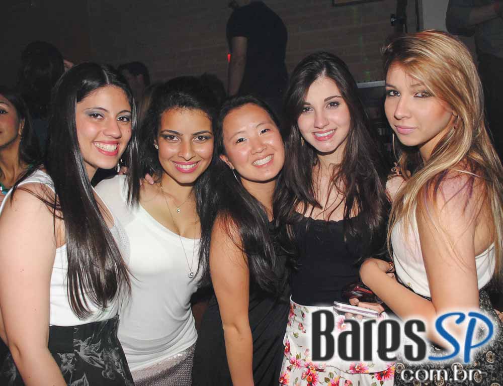 Bar BarO recebeu bandas Bubbles e Monk, na noite de sábado Bar BarO recebeu bandas Bubbles e Monk, na noite de sábado