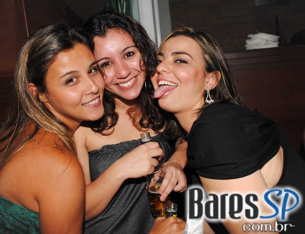 Bar BarO recebeu bandas Bubbles e Monk, na noite de sábado Bar BarO recebeu bandas Bubbles e Monk, na noite de sábado