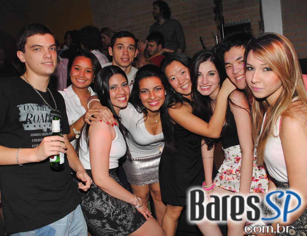 Bar BarO recebeu bandas Bubbles e Monk, na noite de sábado Bar BarO recebeu bandas Bubbles e Monk, na noite de sábado