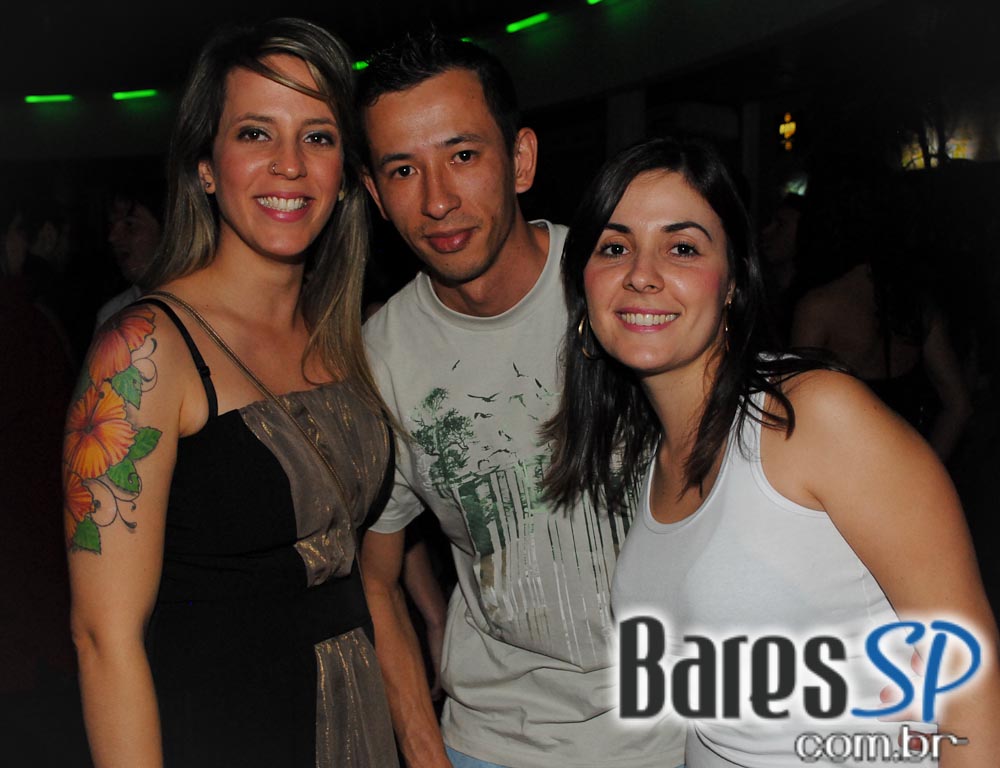 Bar BarO recebeu bandas Bubbles e Monk, na noite de sábado Bar BarO recebeu bandas Bubbles e Monk, na noite de sábado