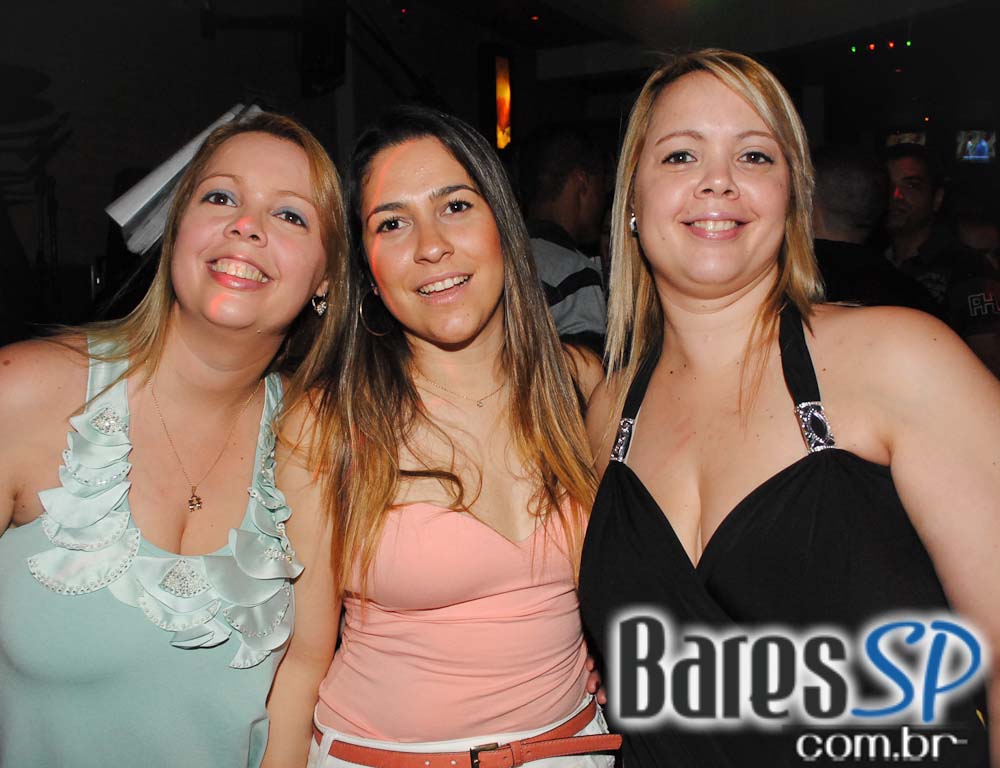 Bar BarO recebeu bandas Bubbles e Monk, na noite de sábado Bar BarO recebeu bandas Bubbles e Monk, na noite de sábado