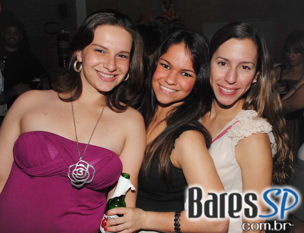 Bar BarO recebeu bandas Bubbles e Monk, na noite de sábado Bar BarO recebeu bandas Bubbles e Monk, na noite de sábado