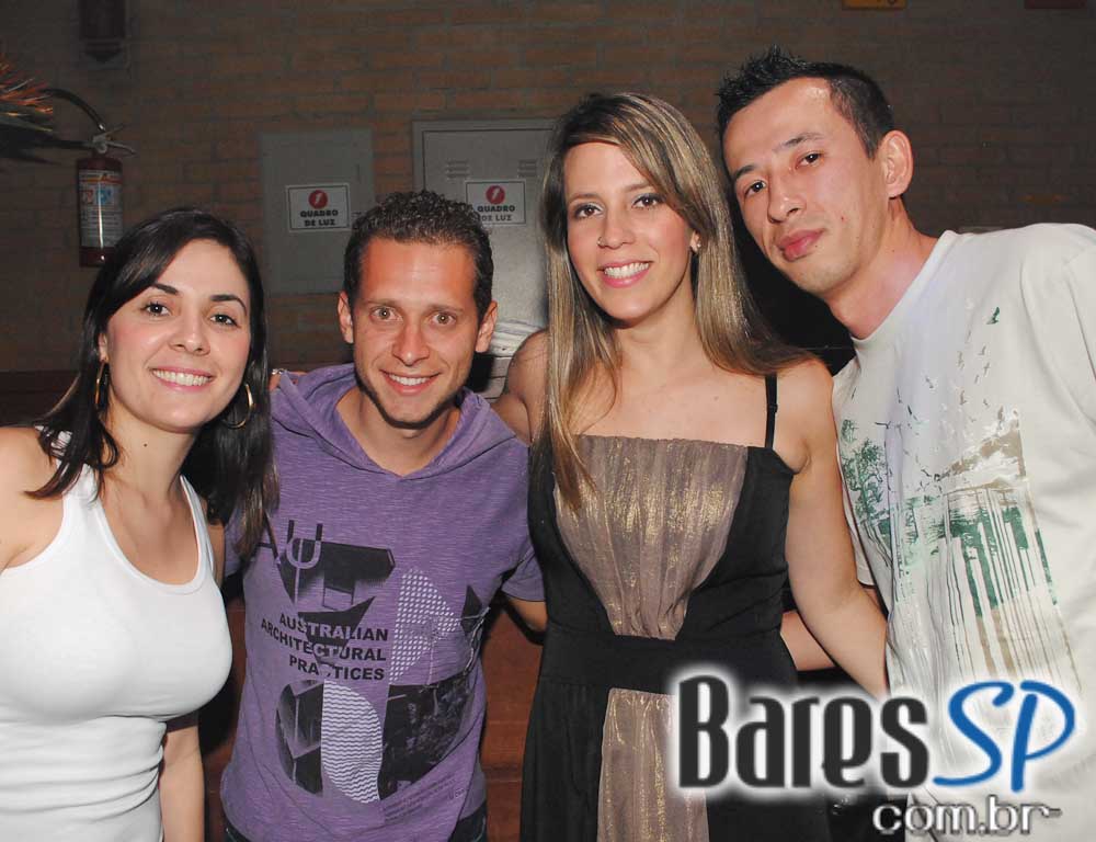 Bar BarO recebeu bandas Bubbles e Monk, na noite de sábado Bar BarO recebeu bandas Bubbles e Monk, na noite de sábado