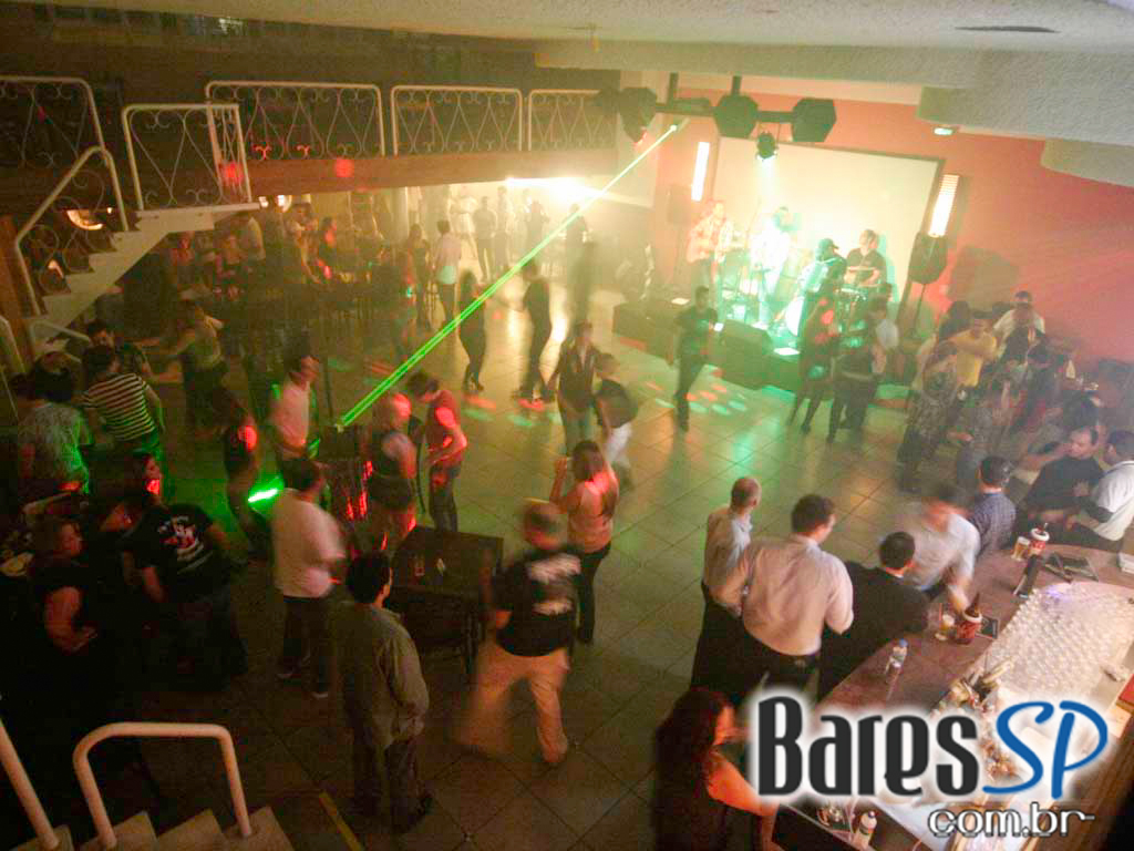 Sertanejo na noite de sábado do Santa Olívia Sertanejo na noite de sábado do Santa Olívia