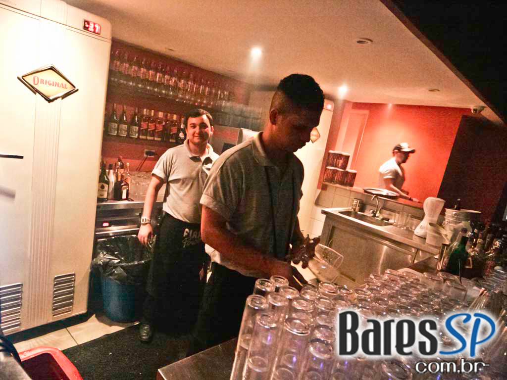 Sertanejo na noite de sábado do Santa Olívia Sertanejo na noite de sábado do Santa Olívia