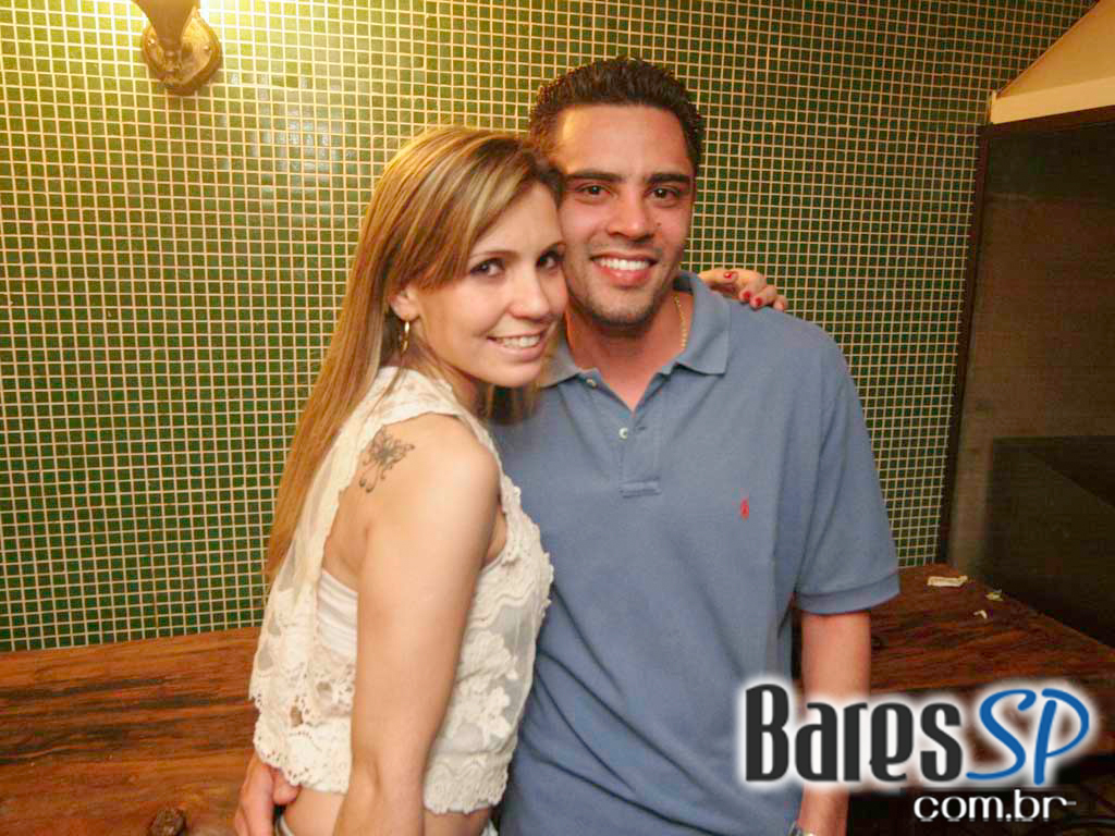 Sertanejo na noite de sábado do Santa Olívia Sertanejo na noite de sábado do Santa Olívia