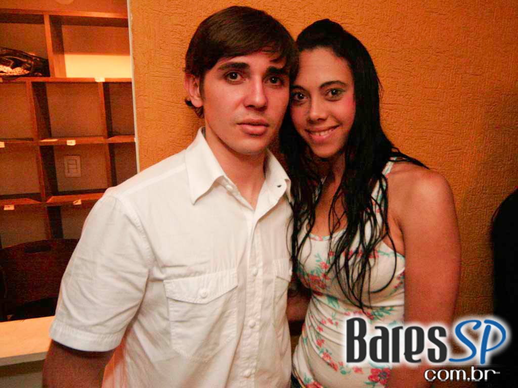 Sertanejo na noite de sábado do Santa Olívia Sertanejo na noite de sábado do Santa Olívia