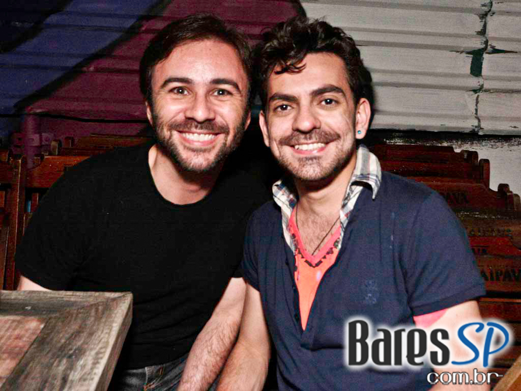 Espaço Urucum apresentou grupo Loungetude 46 e Haroldo Oliveira Espaço Urucum apresentou grupo Loungetude 46 e Haroldo Oliveira