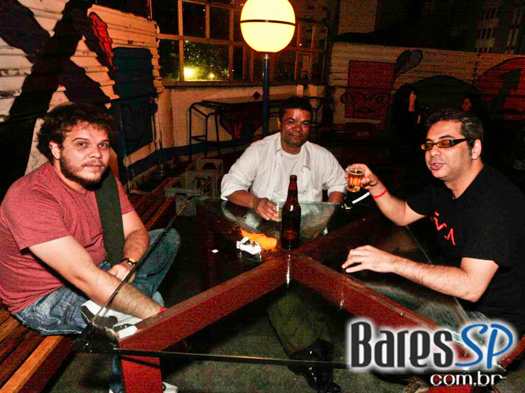 Espaço Urucum apresentou grupo Loungetude 46 e Haroldo Oliveira Espaço Urucum apresentou grupo Loungetude 46 e Haroldo Oliveira