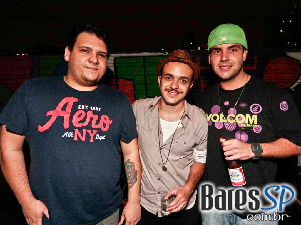 Espaço Urucum apresentou grupo Loungetude 46 e Haroldo Oliveira Espaço Urucum apresentou grupo Loungetude 46 e Haroldo Oliveira