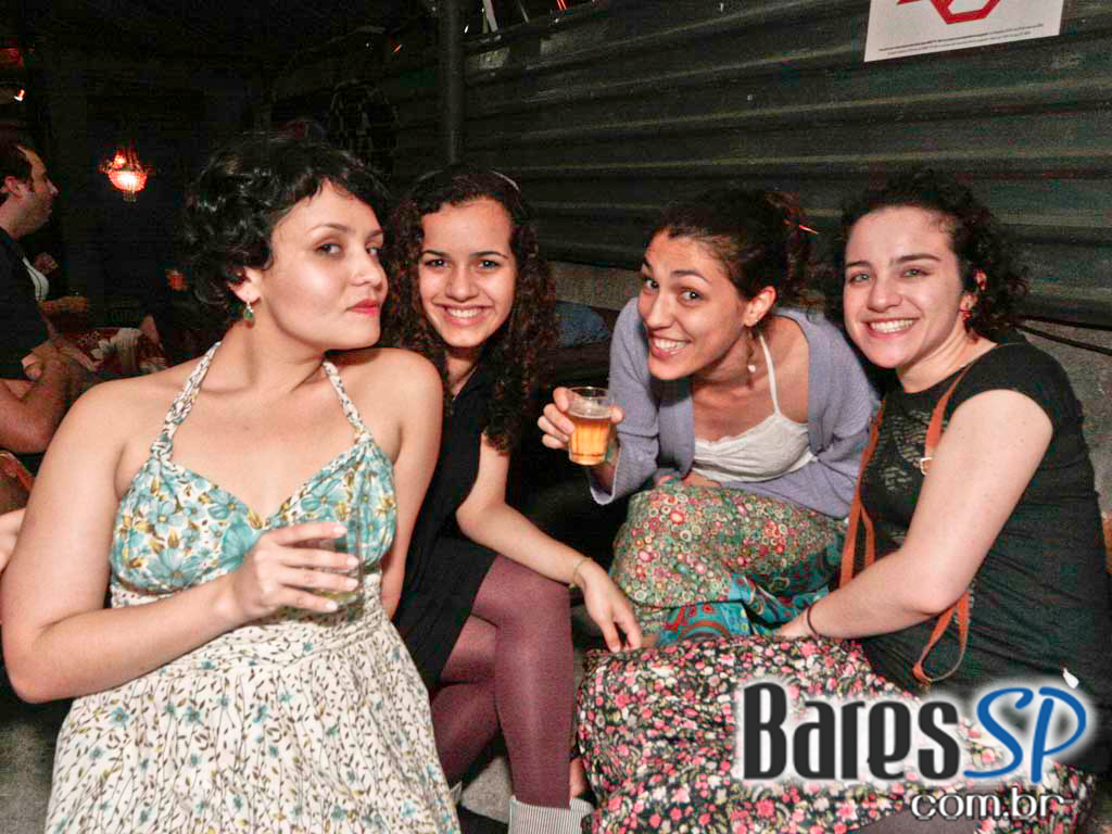 Espaço Urucum apresentou grupo Loungetude 46 e Haroldo Oliveira Espaço Urucum apresentou grupo Loungetude 46 e Haroldo Oliveira