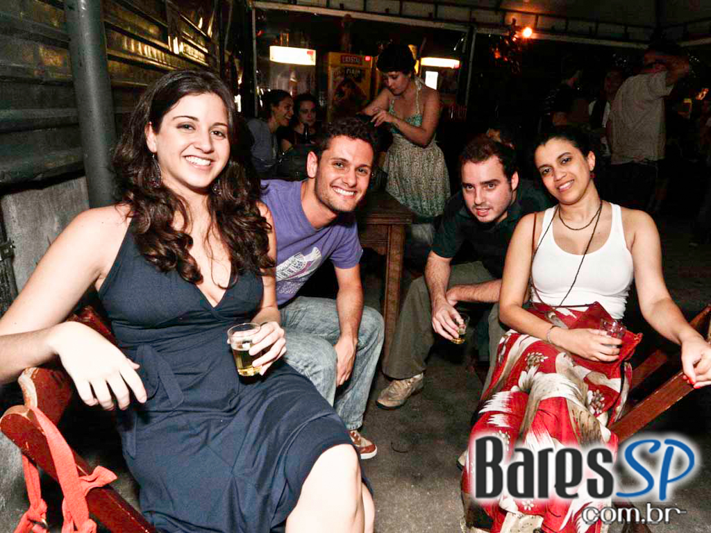 Espaço Urucum apresentou grupo Loungetude 46 e Haroldo Oliveira Espaço Urucum apresentou grupo Loungetude 46 e Haroldo Oliveira