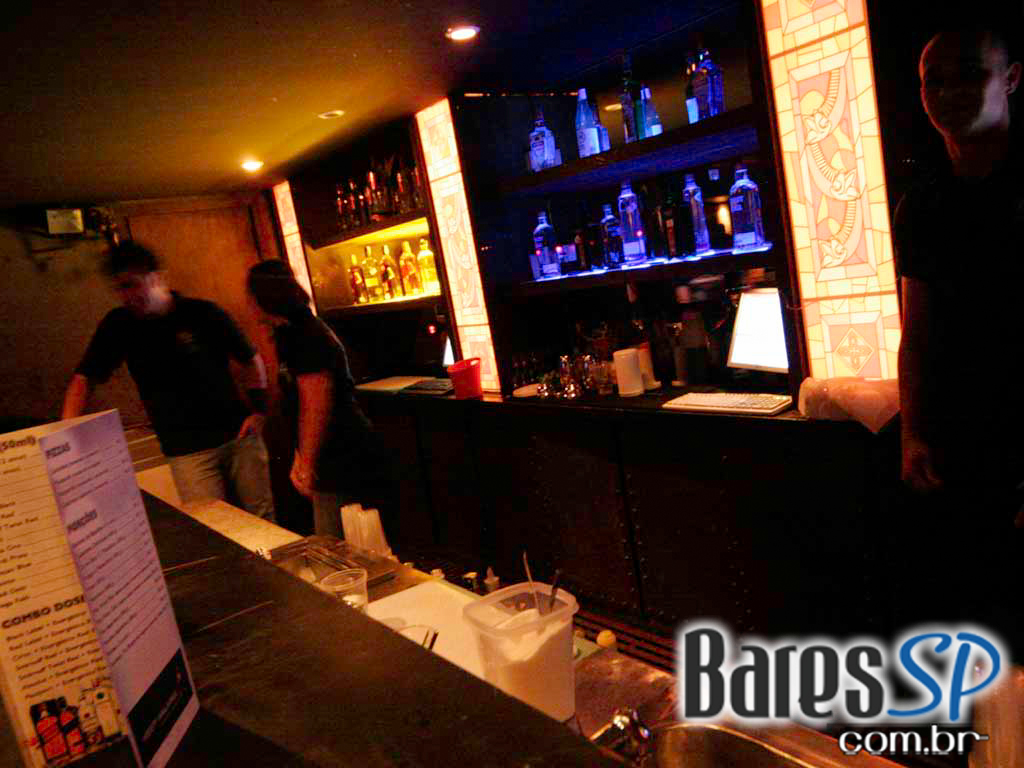 Todos a bordo, embarque de primeira classe na mais nova balada da zona oeste, Genoveva Todos a bordo, embarque de primeira classe na mais nova balada da zona oeste, Genoveva