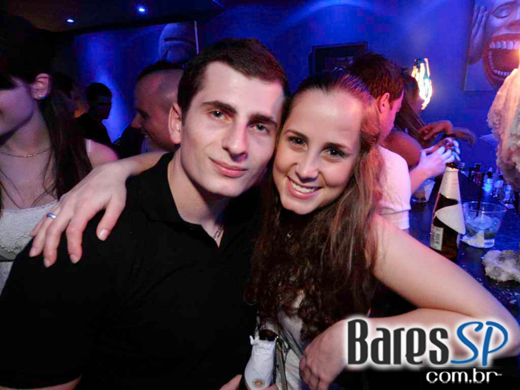 Blue Velvet realizou uma mistura de estilos na festa Mix It Up Blue Velvet realizou uma mistura de estilos na festa Mix It Up