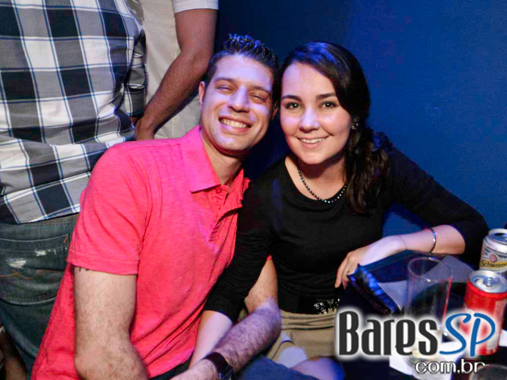 Blue Velvet realizou uma mistura de estilos na festa Mix It Up Blue Velvet realizou uma mistura de estilos na festa Mix It Up