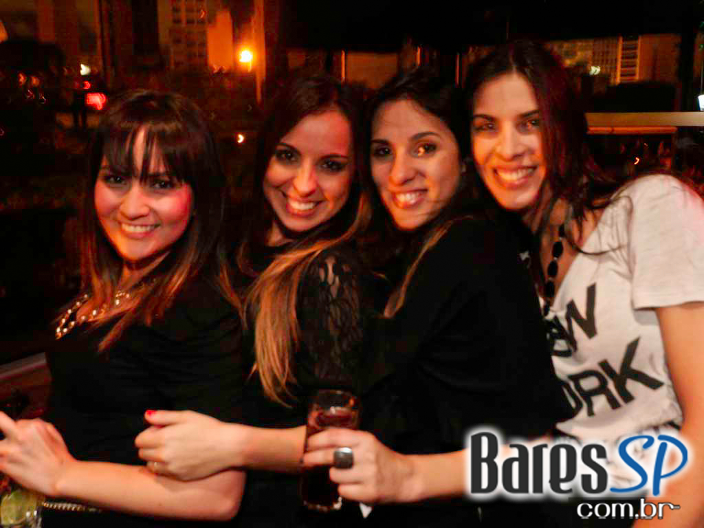 Véspera de feriado, teve noite Six Degrees no Lions Night Club Véspera de feriado, teve noite Six Degrees no Lions Night Club