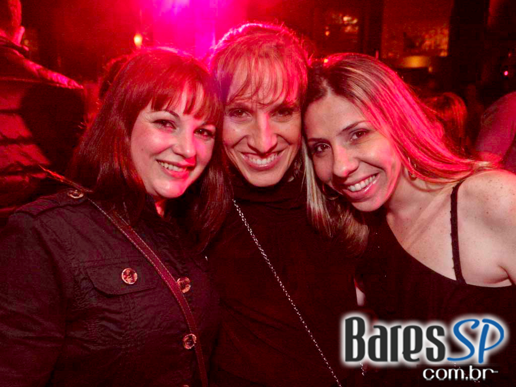 Véspera de feriado, teve noite Six Degrees no Lions Night Club Véspera de feriado, teve noite Six Degrees no Lions Night Club