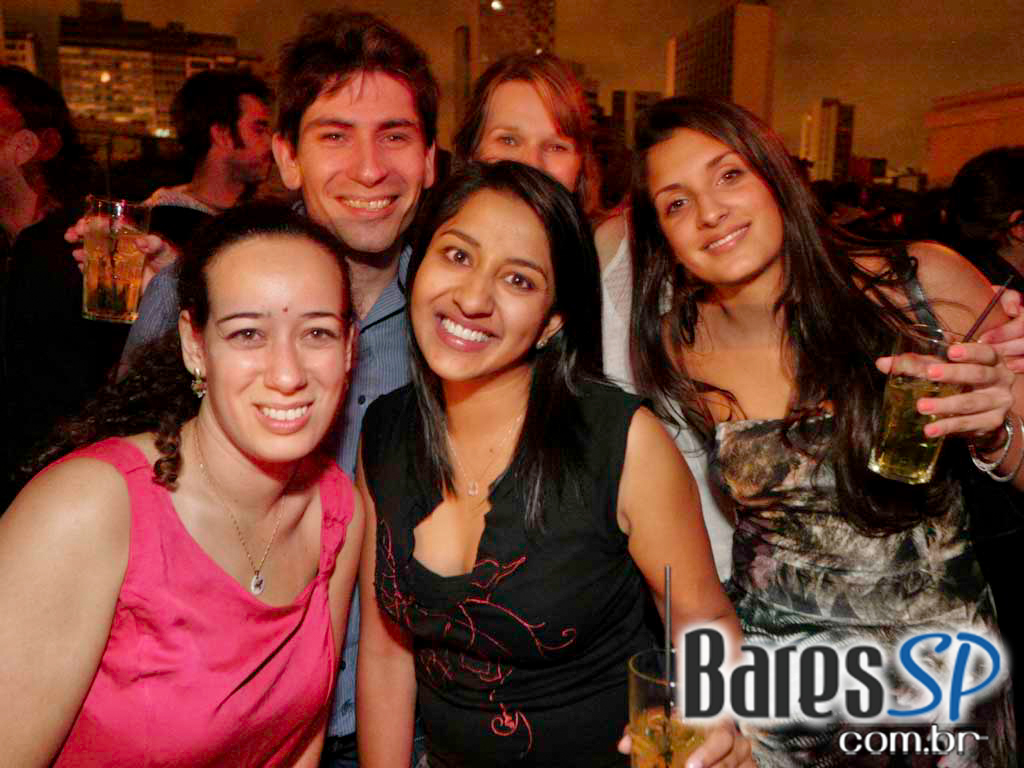 Véspera de feriado, teve noite Six Degrees no Lions Night Club Véspera de feriado, teve noite Six Degrees no Lions Night Club