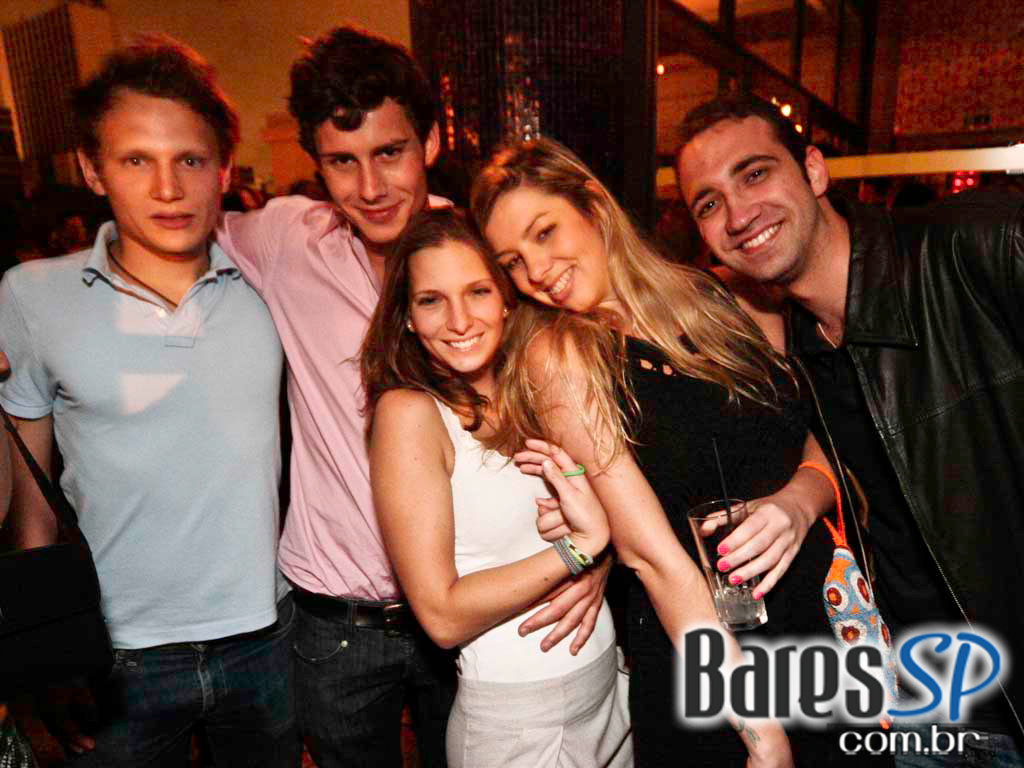 Véspera de feriado, teve noite Six Degrees no Lions Night Club Véspera de feriado, teve noite Six Degrees no Lions Night Club