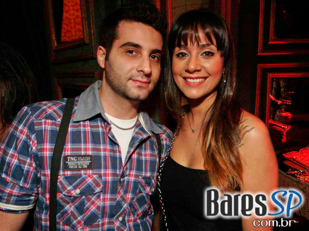 Véspera de feriado, teve noite Six Degrees no Lions Night Club Véspera de feriado, teve noite Six Degrees no Lions Night Club